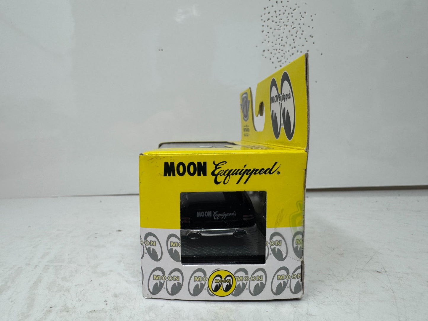 M2 Machines Ground Pounders 1949 Mercury Moon Eyes 1:64 Diecast