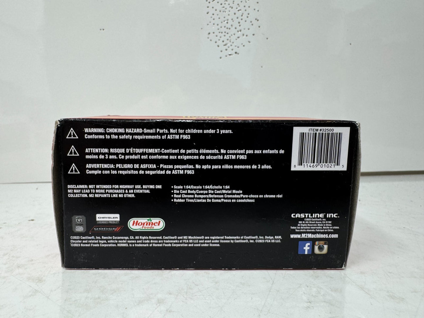 M2 Machines Hormel Chili 1964 Dodge A100 Panel Van 1:64 Diecast