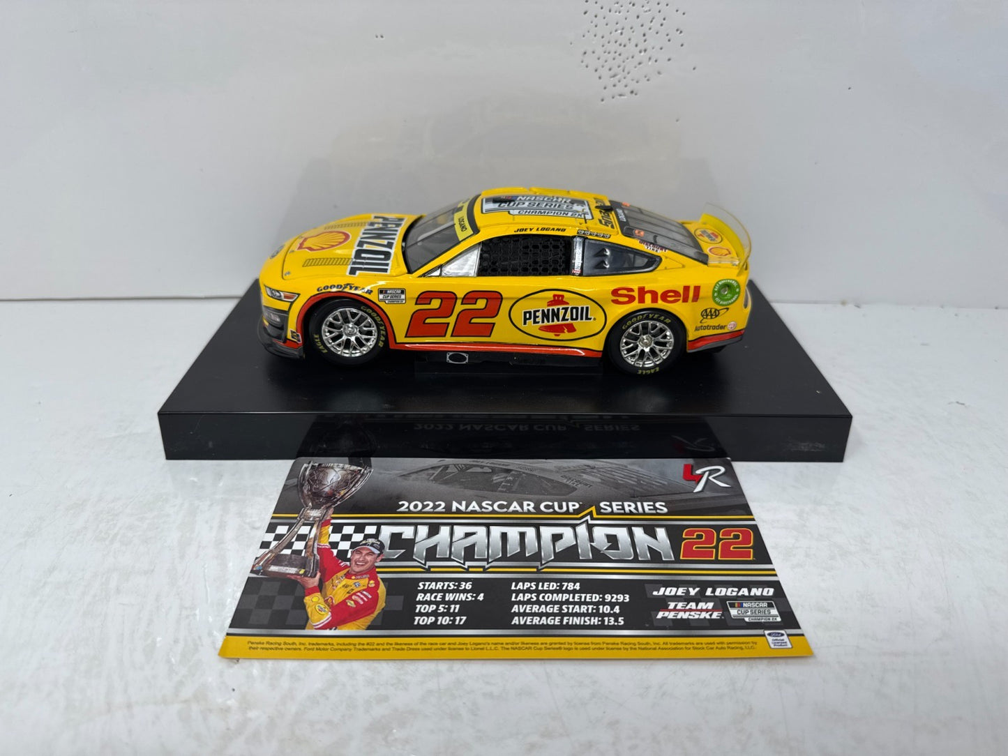 Lionel Nascar #22 Joey Logano Shell Pennzoil Champion 2022 Mustang 1:24 Diecast