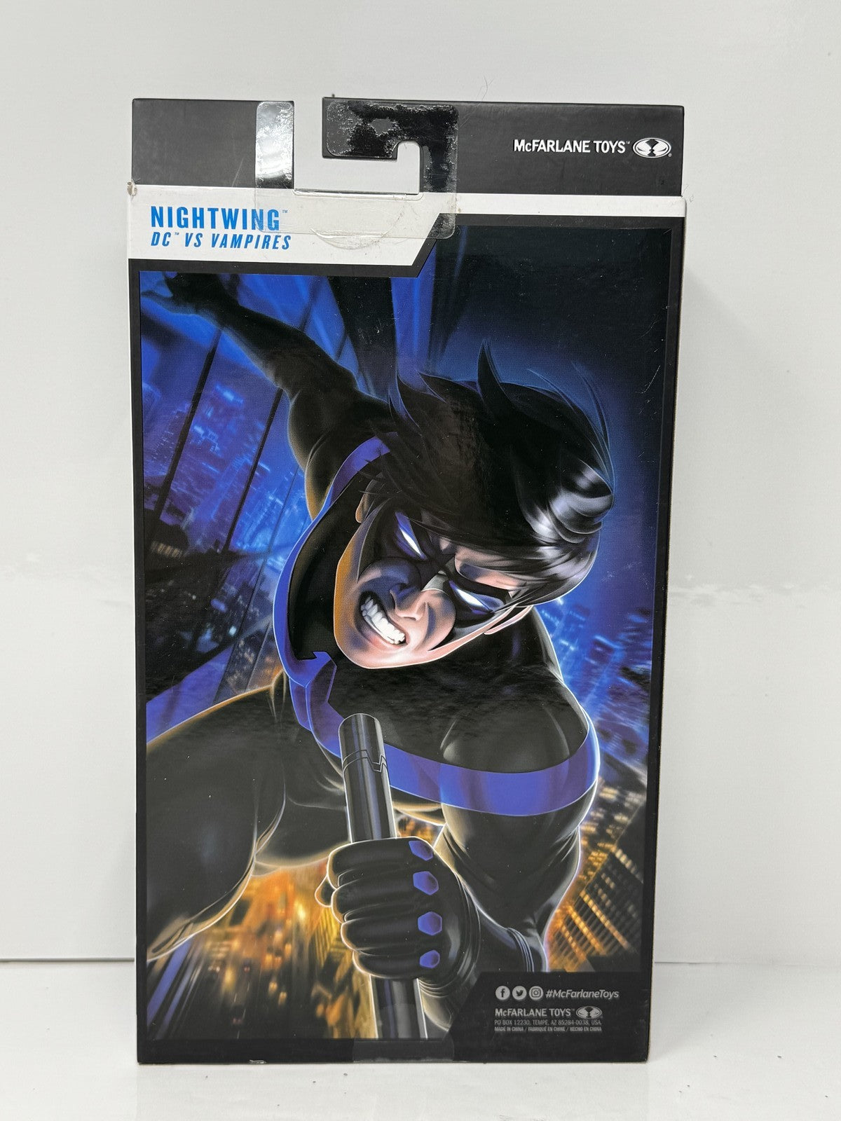 McFarlane DC Multiverse Nightwing DC vs Vampires Gold Label Action Figure