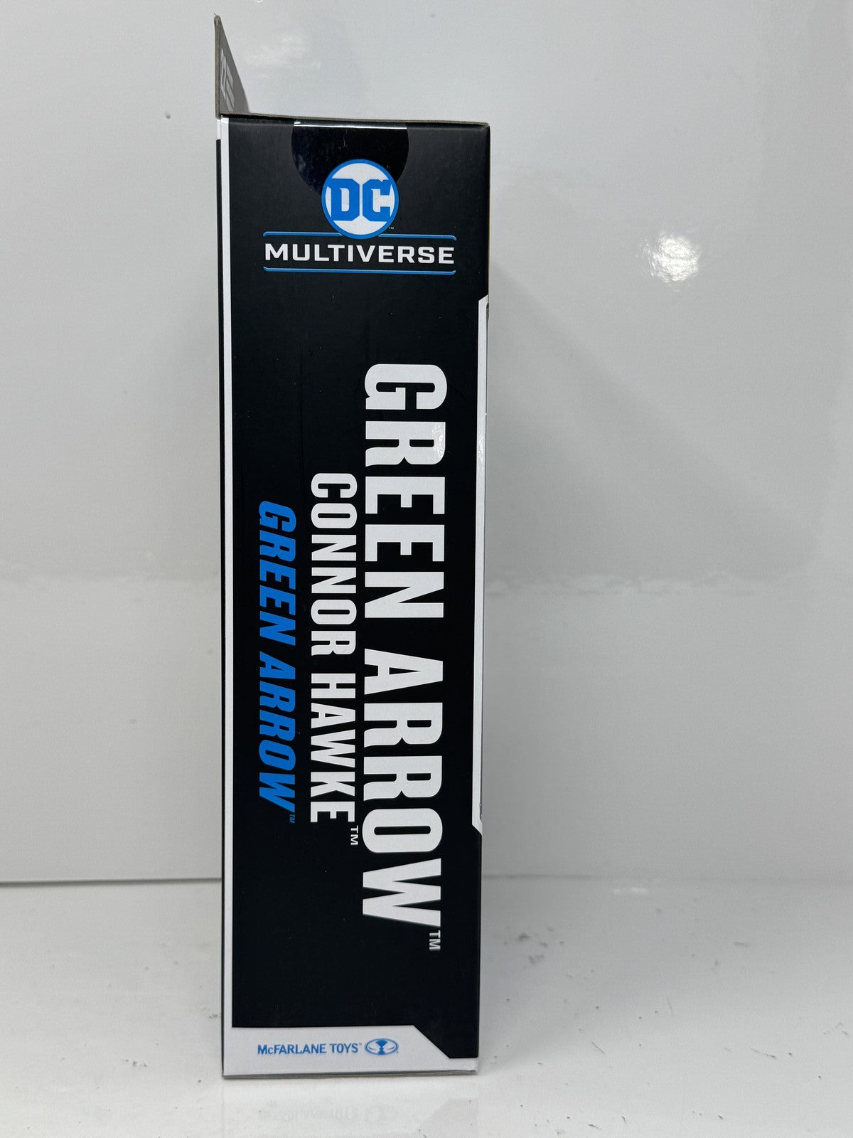 McFarlane DC Multiverse Green Arrow Connor Hawke Gold Label Action Figure