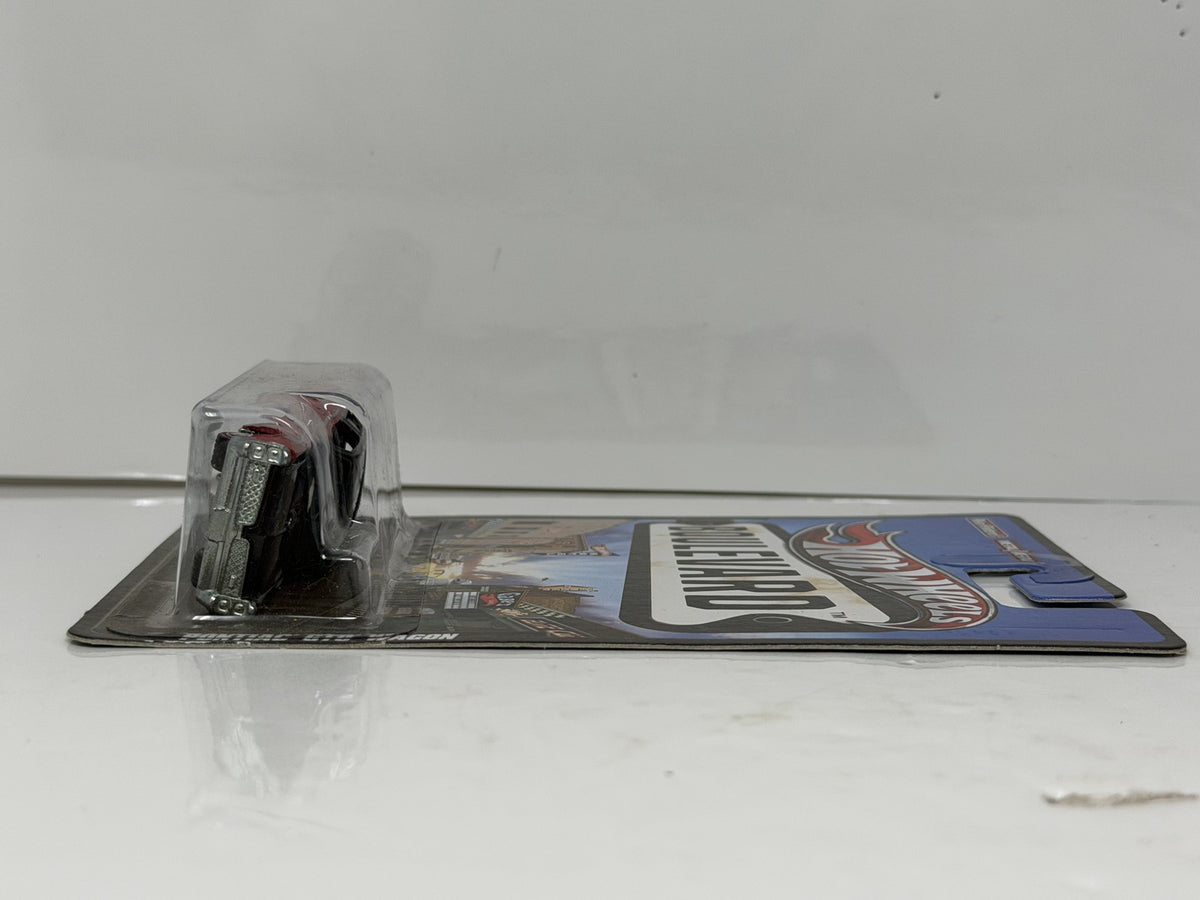 Hot Wheels Boulevard Pontiac GTO Wagon 1:64 Diecast Real Riders