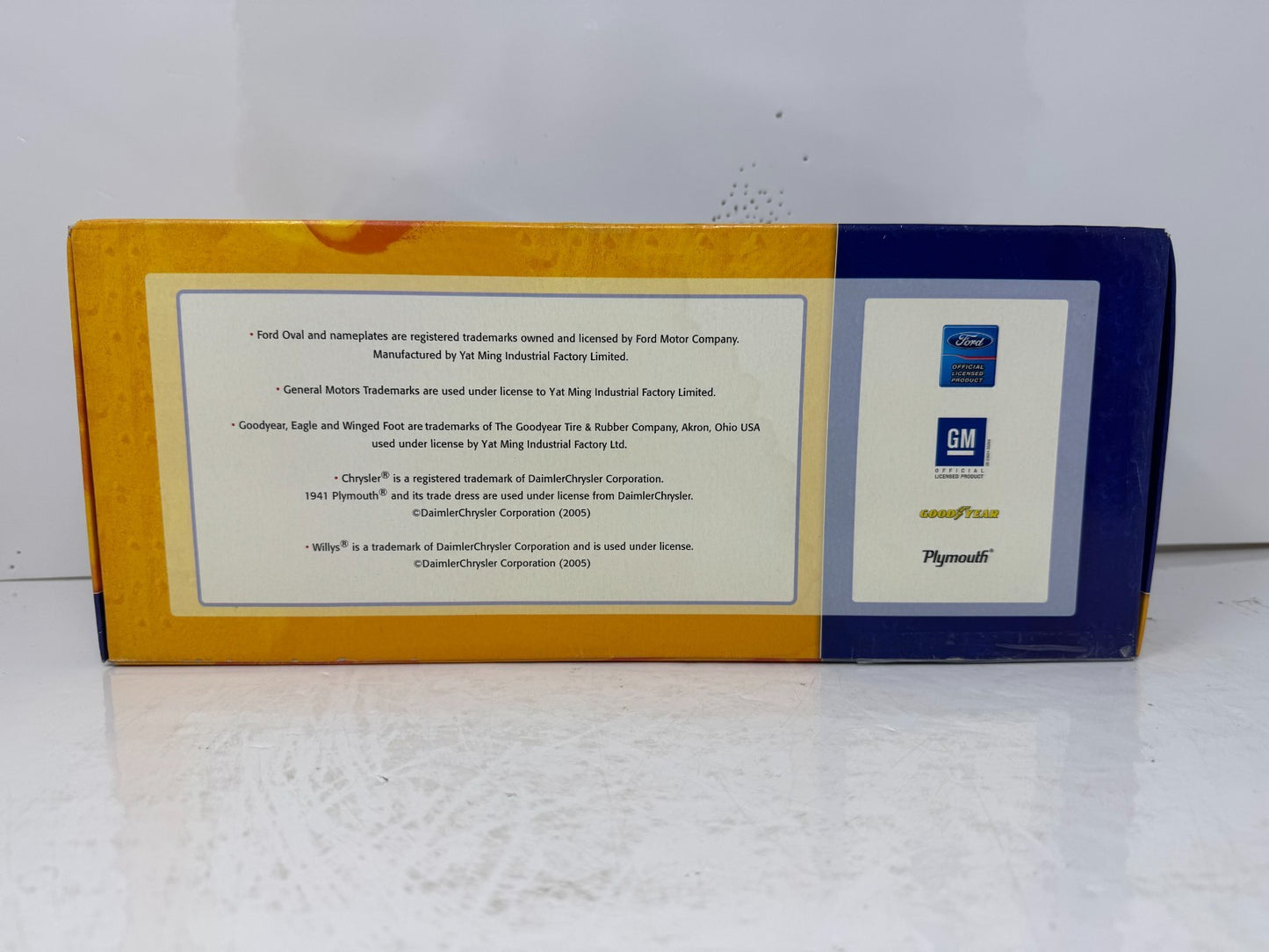 Yat Ming Road Signature 1937 Ford Shyne Rodz 1:18 Diecast