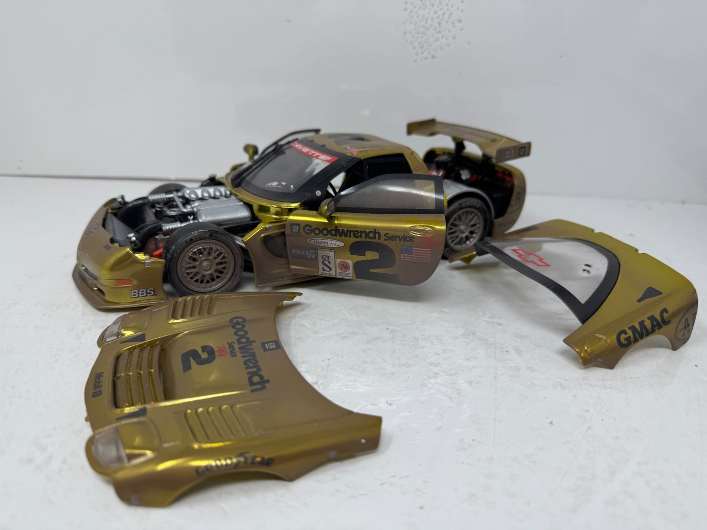 Action Racing #2 Ron Fellows GM 2001 Corvette C5R RACED VERSION 1:18 Diecast