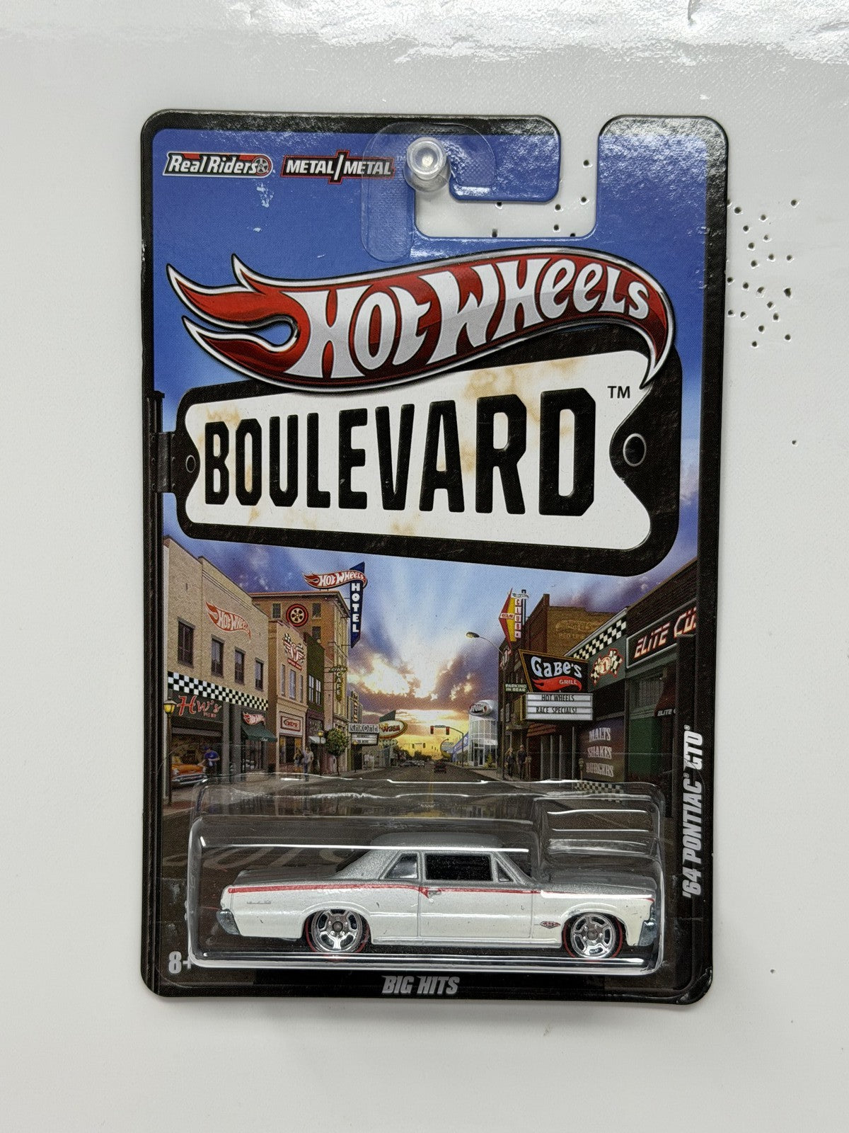 Hot Wheels Boulevard 1964 Pontiac GTO 1:64 Diecast Real Riders