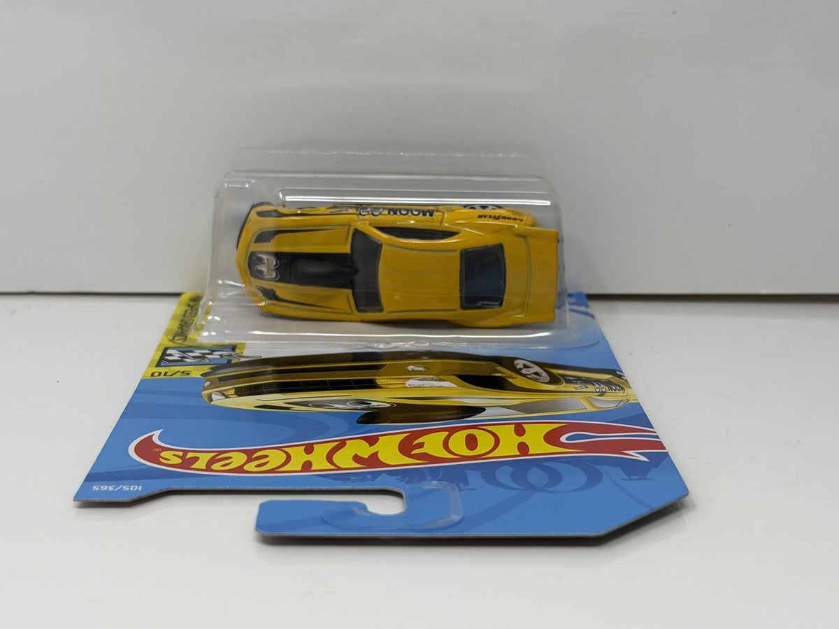 Hot Wheels Speed Graphics 2010 Chevy Pro Stock Camaro 1:64 Diecast Moon Eyes V4