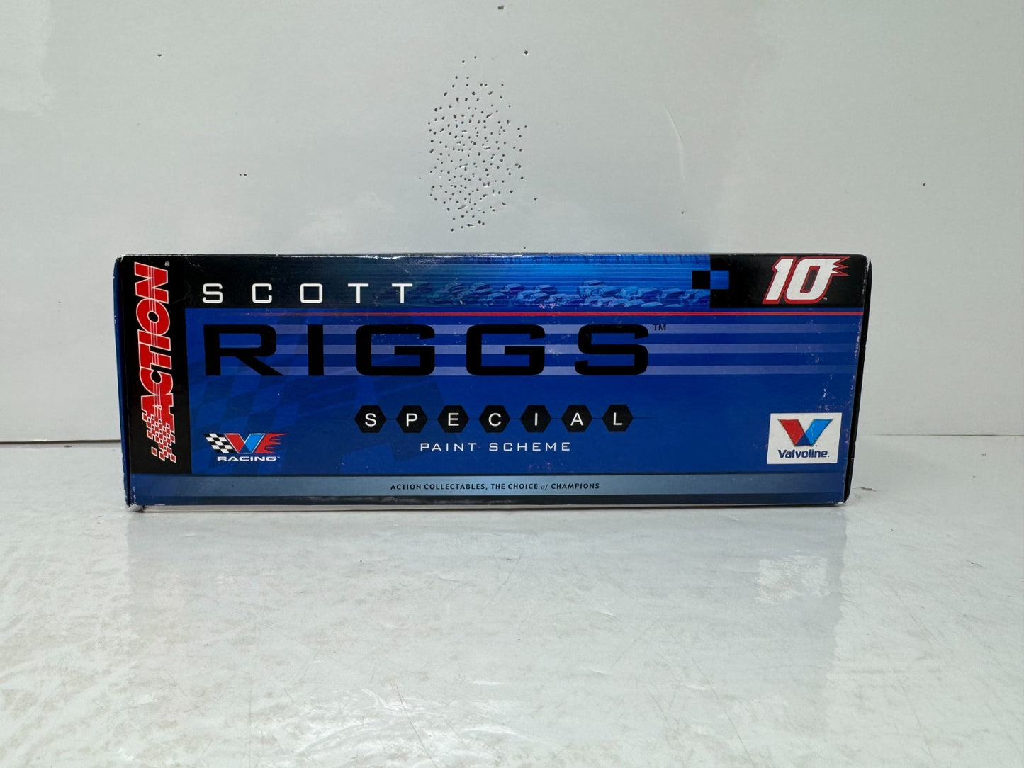 Action Nascar #10 Scott Riggs Valvoline Cars 2006 Dodge Charger 1:24 Diecast