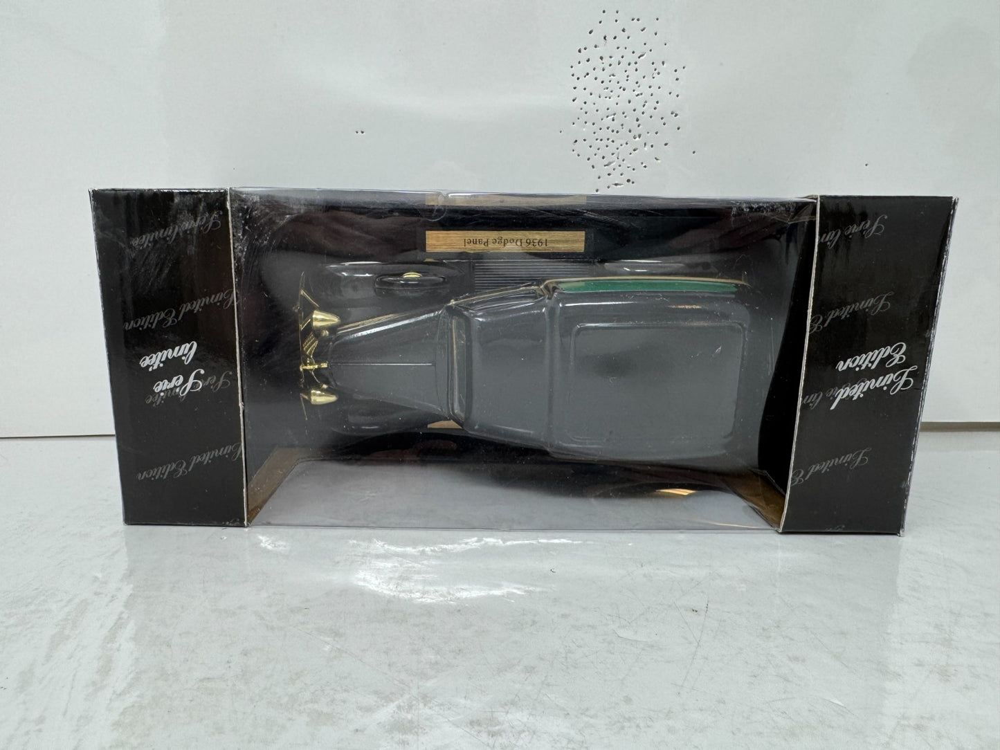 Liberty Classics Hudson's Bay 1936 Dodge Panel Van 1:25 Diecast Coin Bank