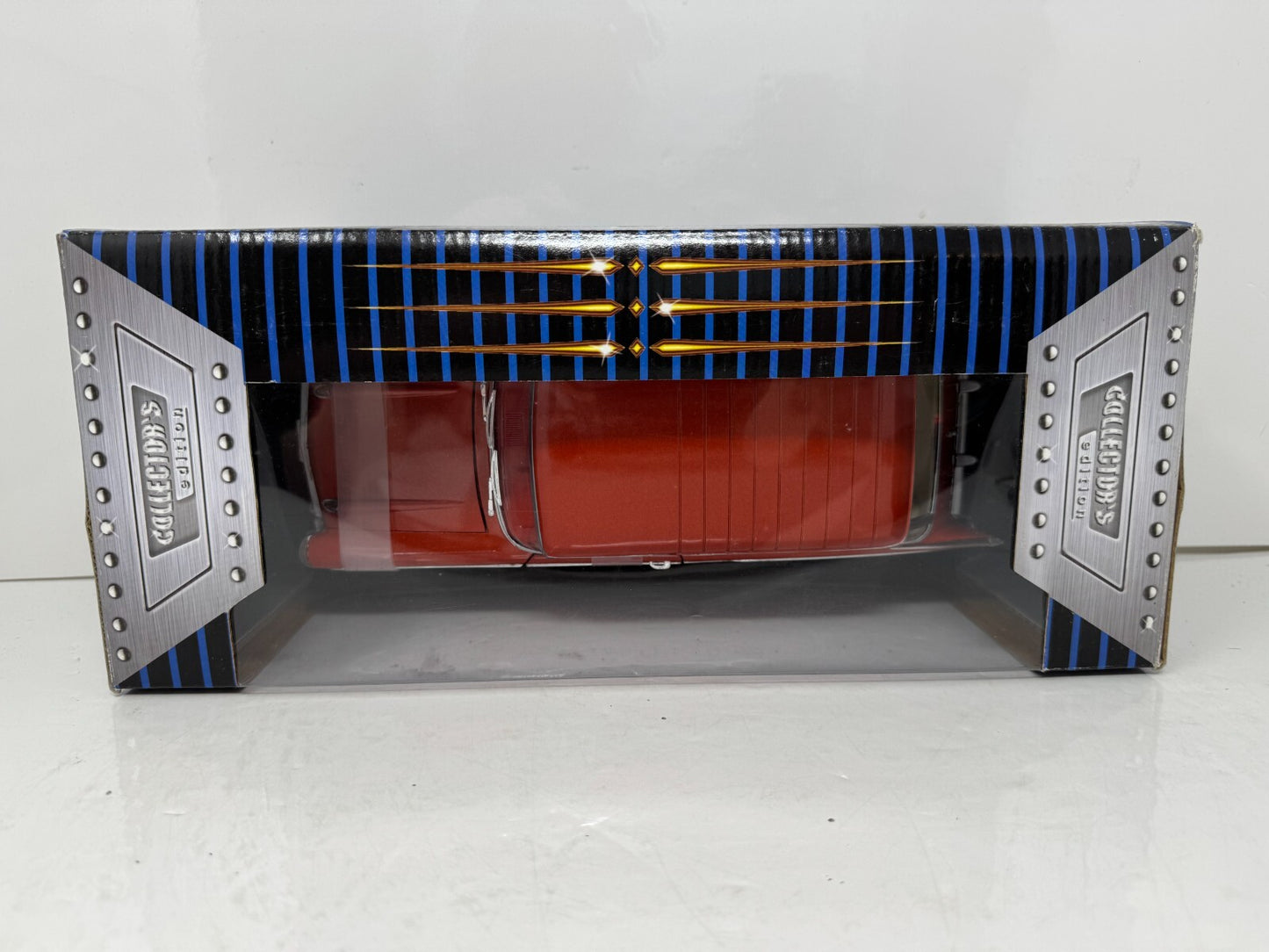 Yat Ming Road Signature 1957 Chevrolet Nomad 1:18 Diecast