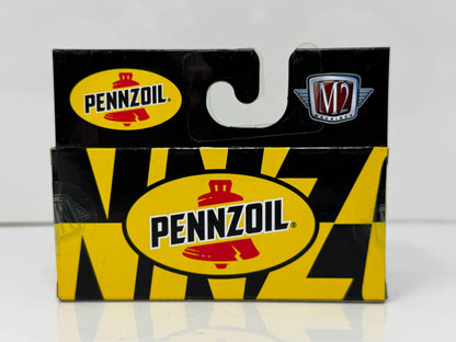 M2 Machines Pennzoil 1971 Dodge Challenger Funny Car 1:64 Diecast