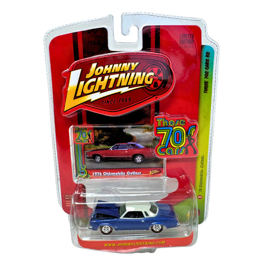 Johnny Lightning Those 70s Cars 1976 Oldsmobile Cutlass 1:64 Diecast