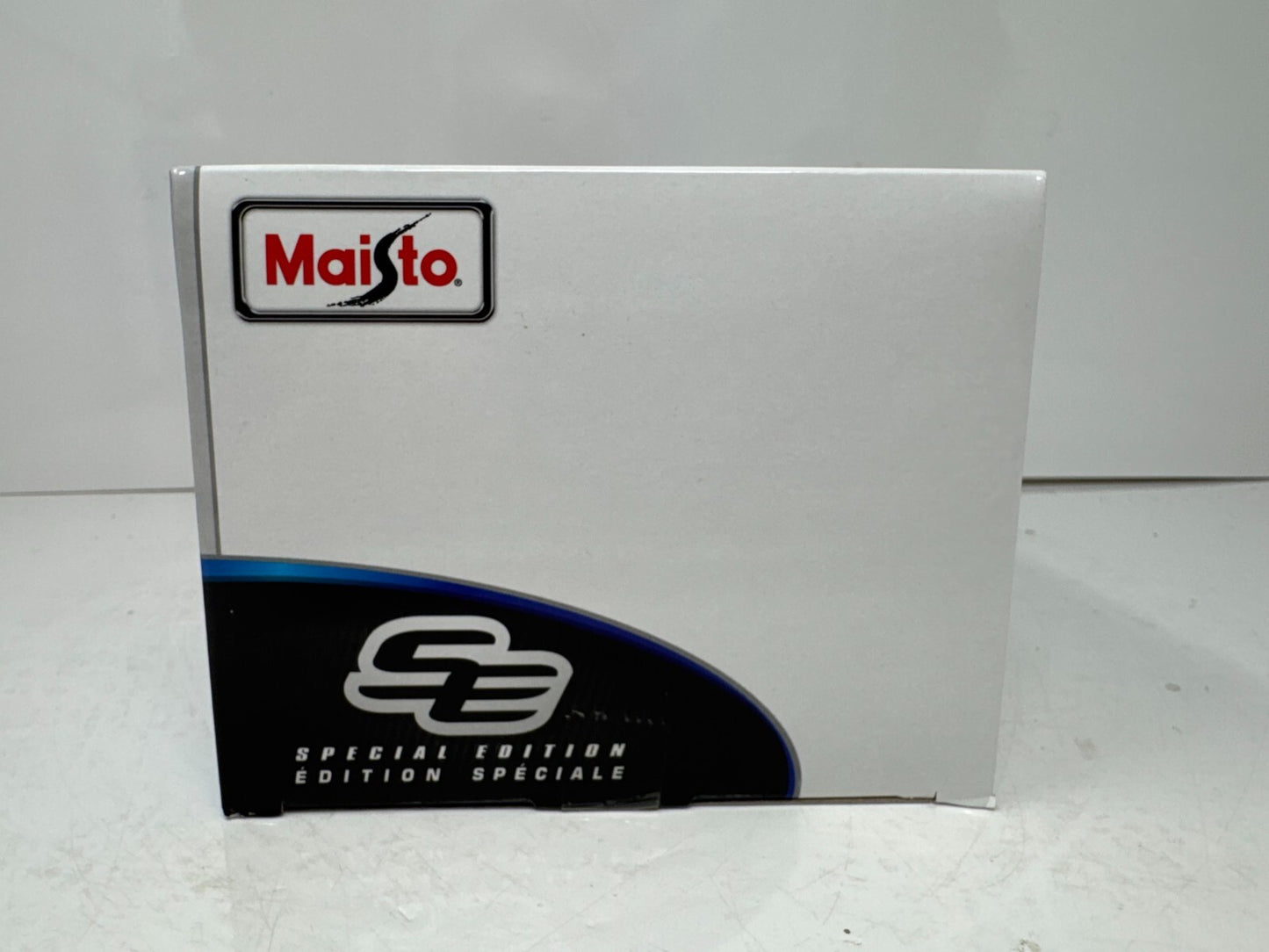 Maisto Bugatti Divo Special Edition 1:18 Diecast