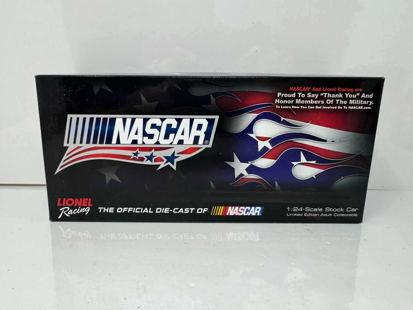 Lionel NASCAR Kasey Kahne #5 Farmers GI Jobs Salutes 2014 Chevy SS 1:24 Diecast