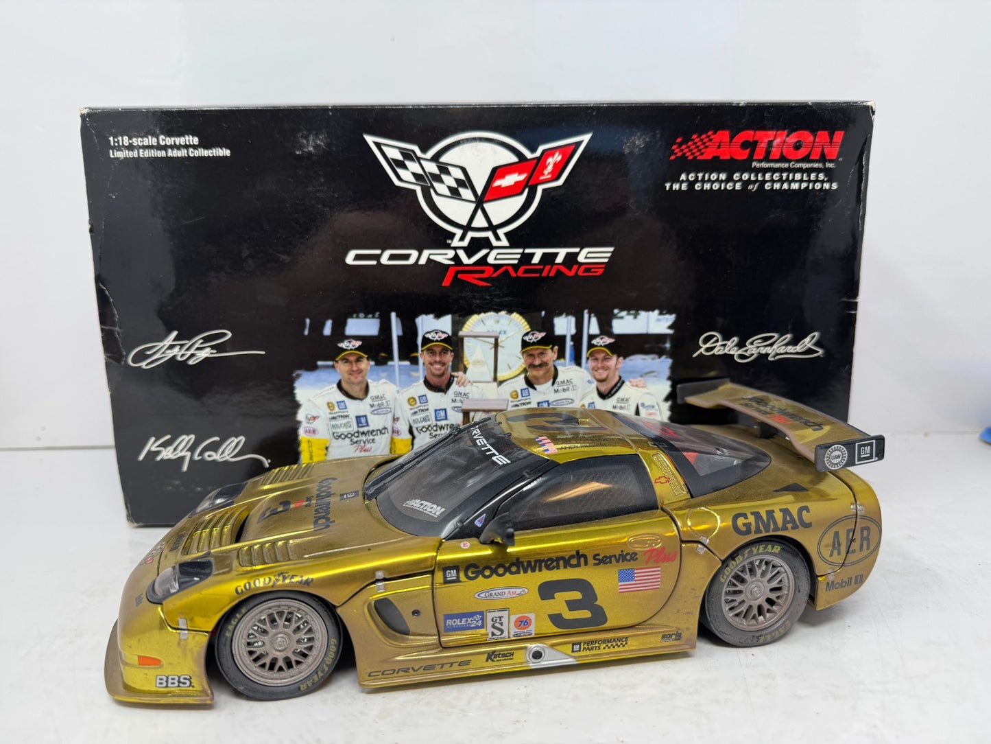 Action Racing #3 Dale Earnhardt GM 2001 Corvette C5R RACED VERSION 1:18 Diecast