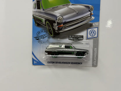 Hot Wheels ZAMAC Volkswagen Custom 1969 Volkswagen Squareback 1:64 Diecast