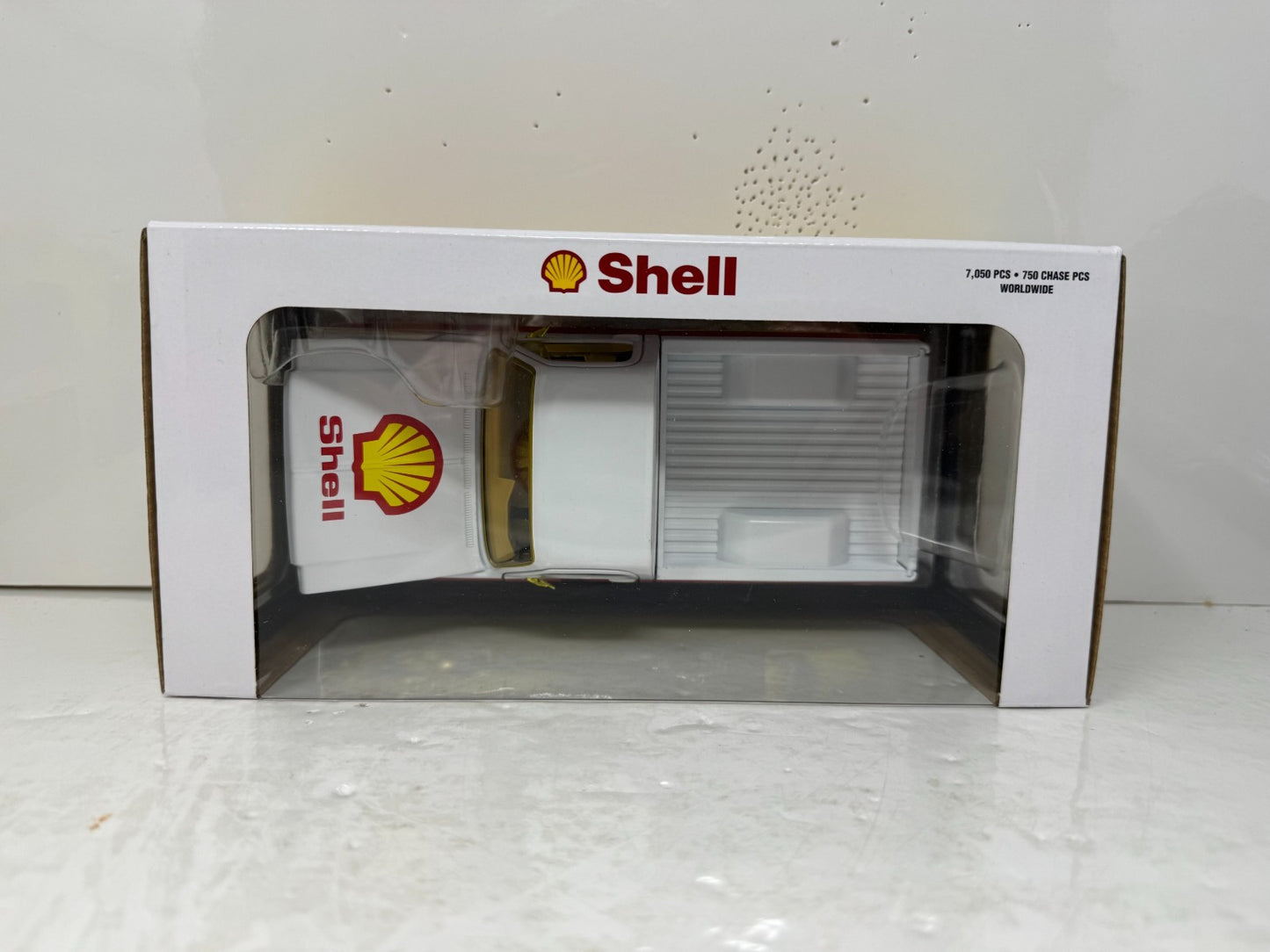 M2 Machines Shell 1973 Chevrolet Cheyenne 10 CHASE 1:24 Diecast