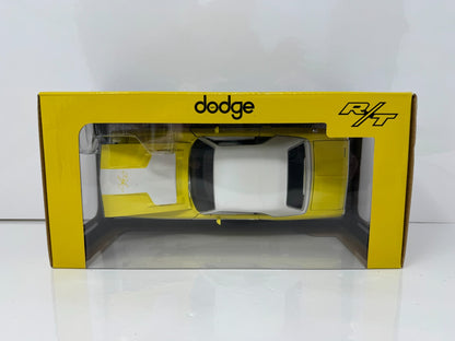 M2 Machines 1971 Dodge Challenger R/T 383 1:24 Diecast