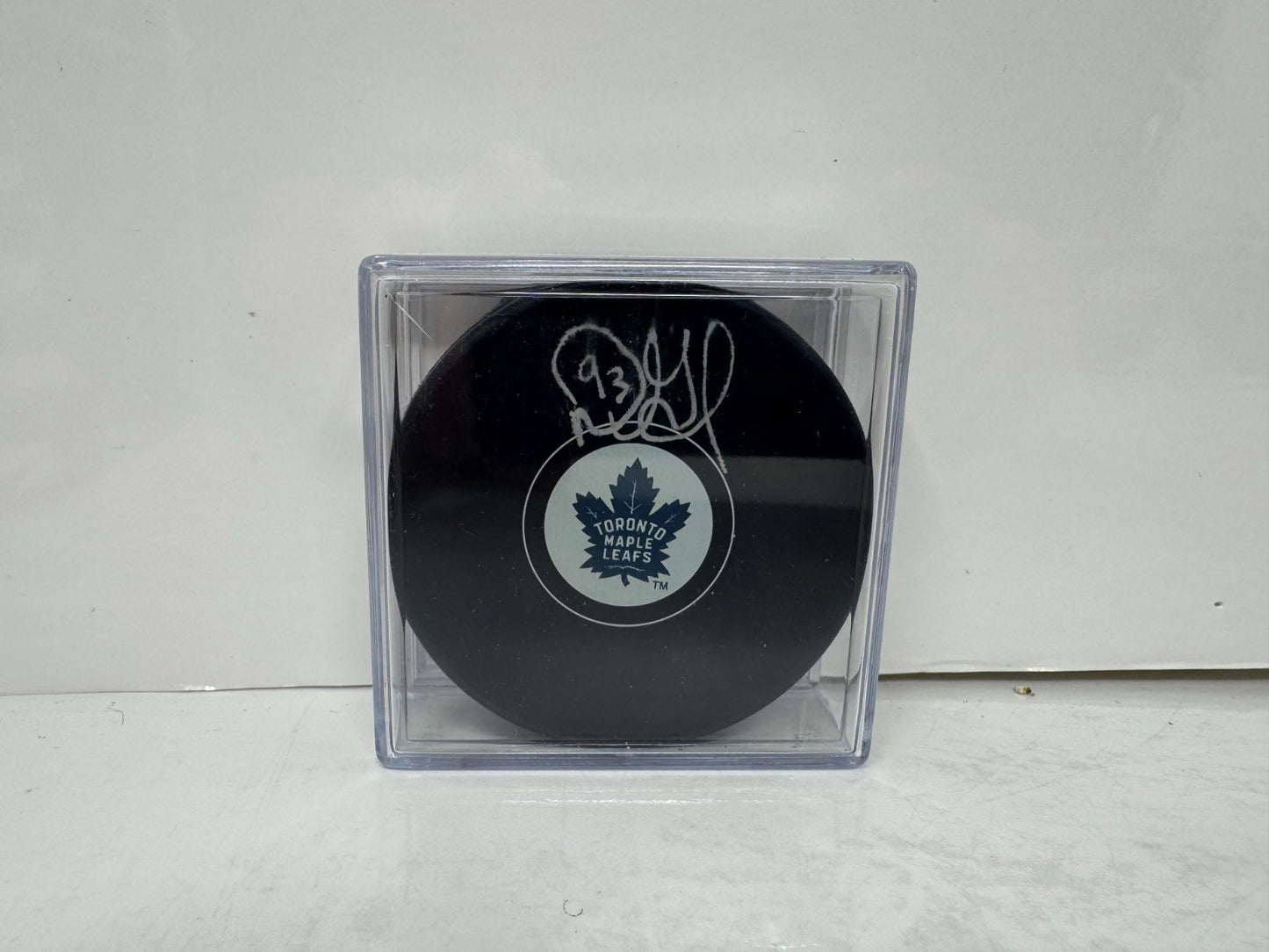 Doug Gilmour Toronto Maple Leafs Signed NHL Autograph Puck Silver Auto