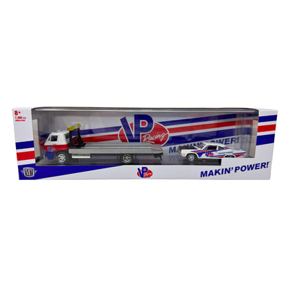 M2 Machines Auto Hauler 1970 Dodge L600 & 1969 Plymouth Road Runner 1:64 Diecast