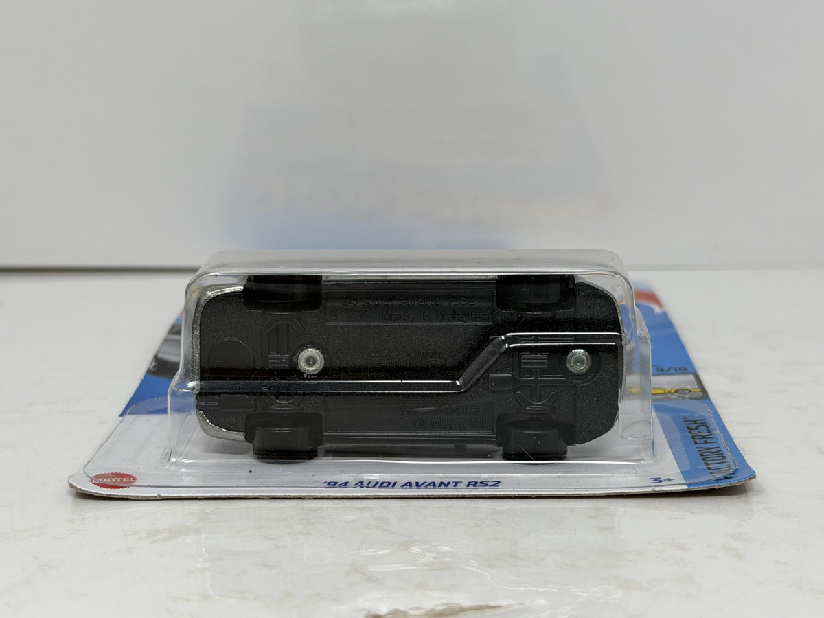 Hot Wheels ZAMAC Factory Fresh 1994 Audi Avant RS2 1:64 Diecast