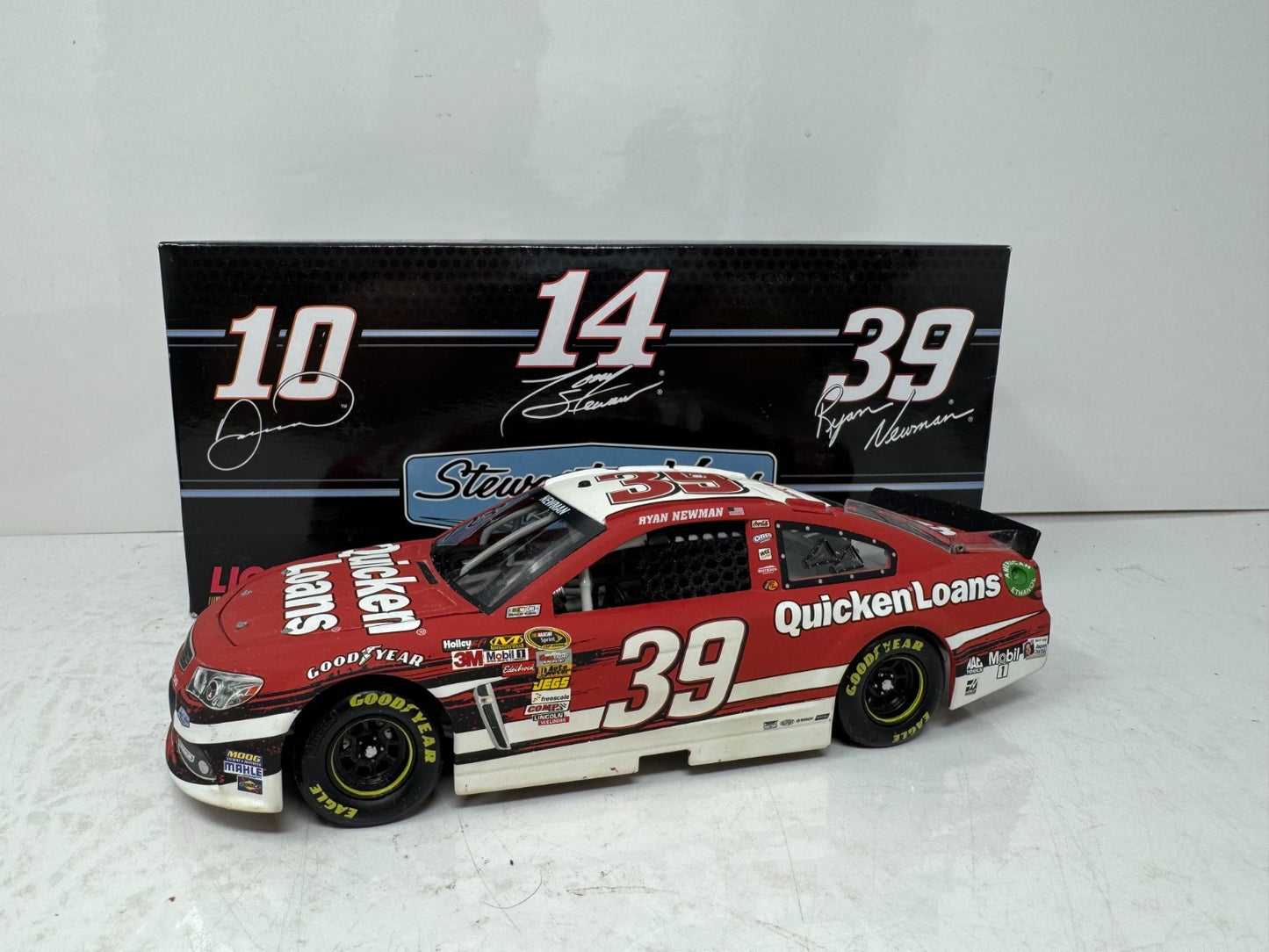 Lionel Nascar #39 Ryan Newman Quicken Loans 2013 Chevy SS 1:24 Diecast 1 of 1100