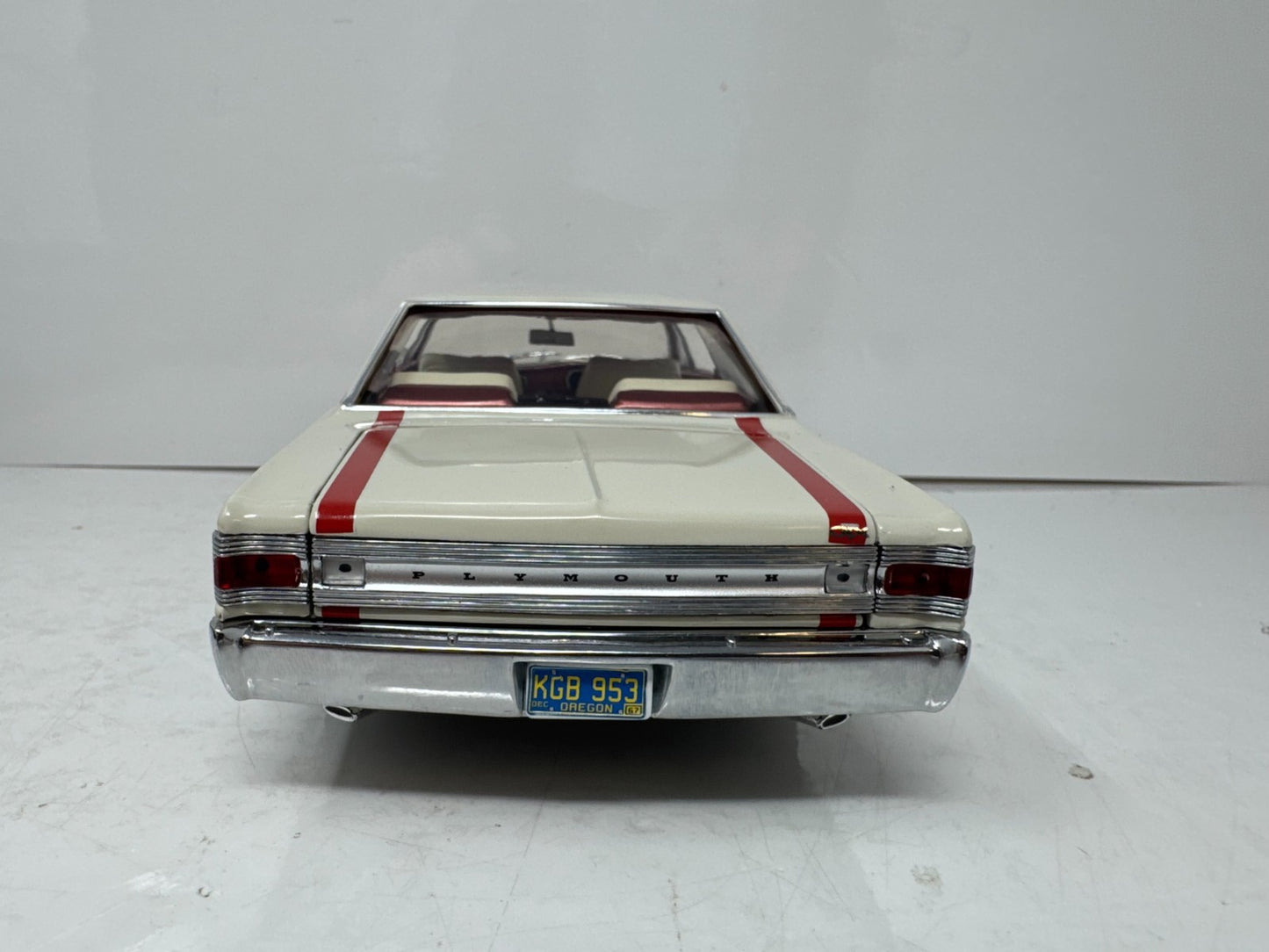 Highway 61 1967 Plymouth GTX 1:18 Diecast