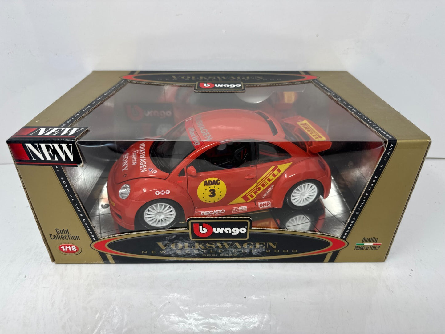 Bburago Volkswagen New Beetle Cup 2000 Gold Collection 1:18 Diecast