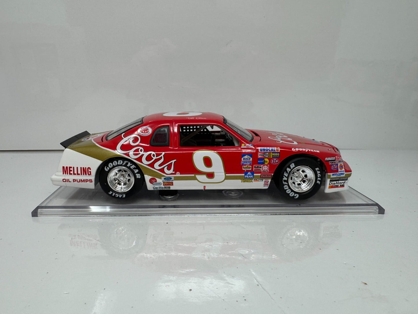 Action NASCAR Historical Bill Elliott #9 Coors 1985 Thunderbird 1:24 Diecast