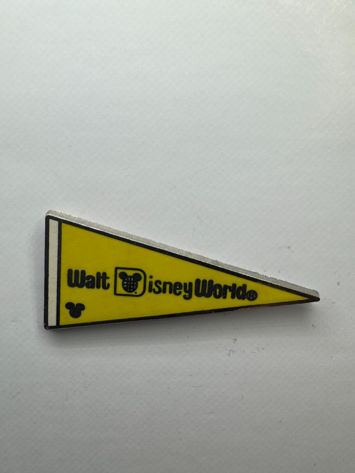 WDW Walt Disney Yellow World Pennant Hidden Mickey Trading Pin DC2S11