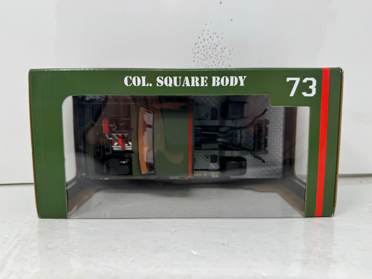 M2 Machines 1973 Chevrolet Cheyenne Super 10 Col. Square Body 1:24 Diecast