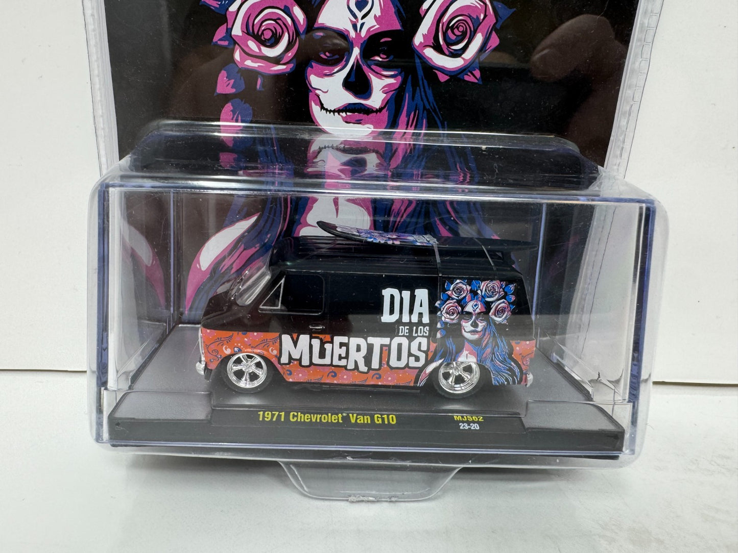 M2 Machines Dia De Los Muertos 1971 Chevrolet Van G10 MiJo 1:64 Diecast