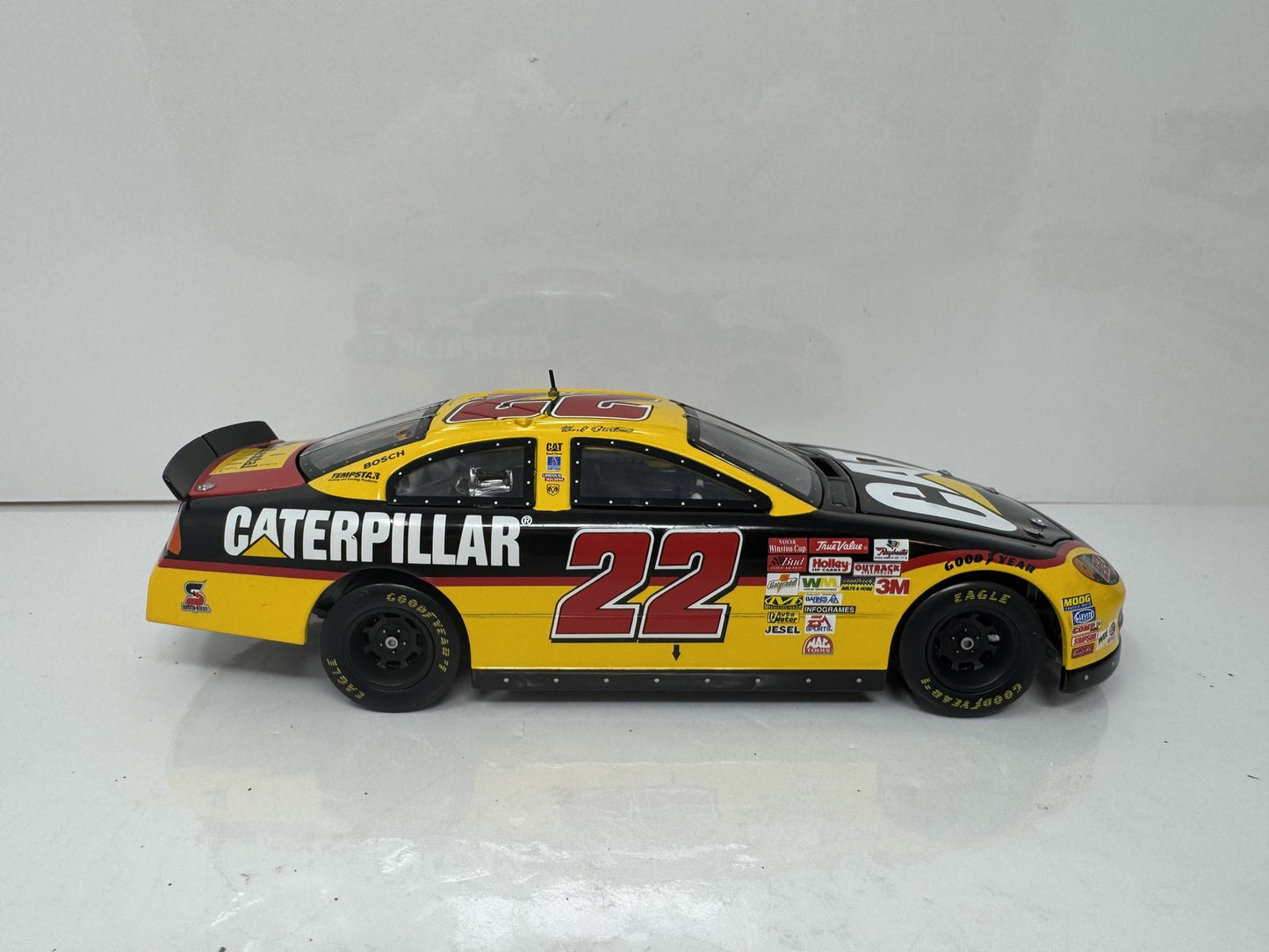 Racing Champions Nascar Ward Burton #22 Caterpillar 1:24 Diecast