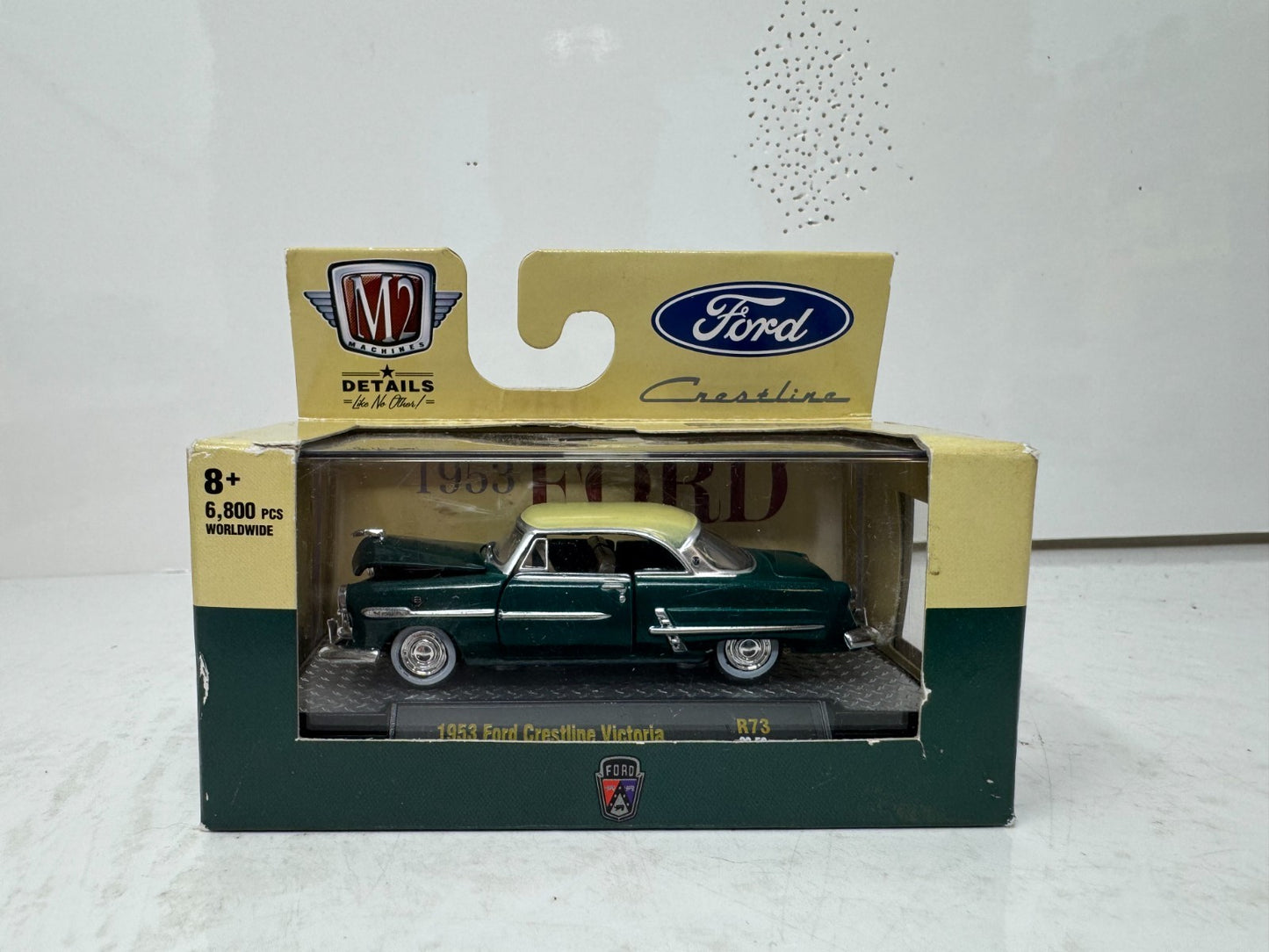 M2 Machines Auto Thentics 1953 Ford Crestline Victoria 1:64 Diecast