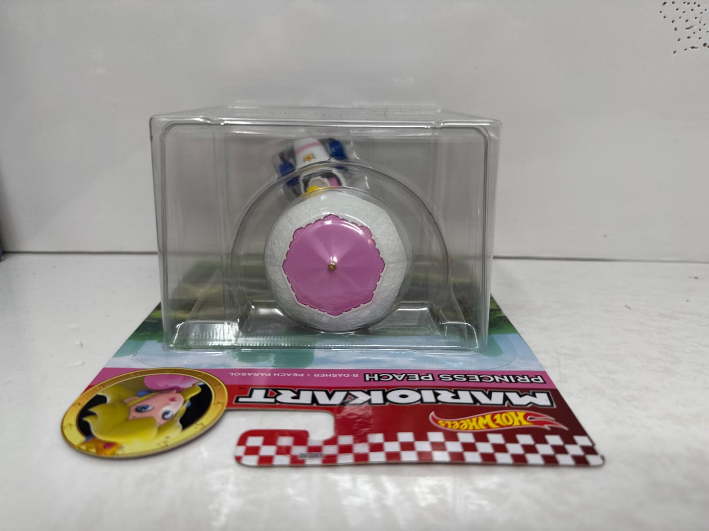 Hot Wheels Mario Kart Princess Peach B-Dasher Peach Parasol 1:64 Diecast
