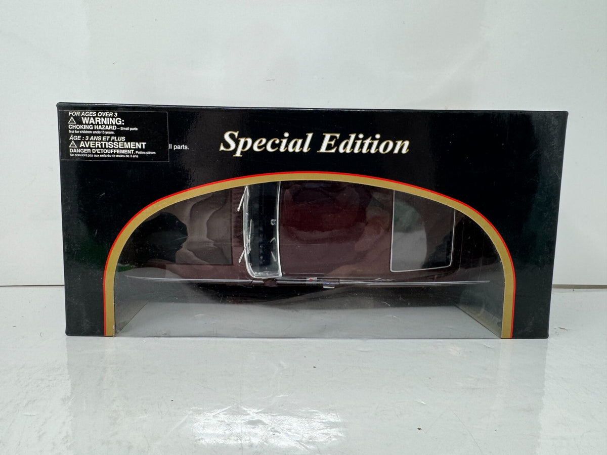 Maisto 1969 Ford Torino Talladega Special Edition 1:18 Diecast