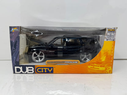 Jada Dub City 2002 Cadillac Escalade 1:24 Diecast KMC Wheels 20 Inch SS Rims