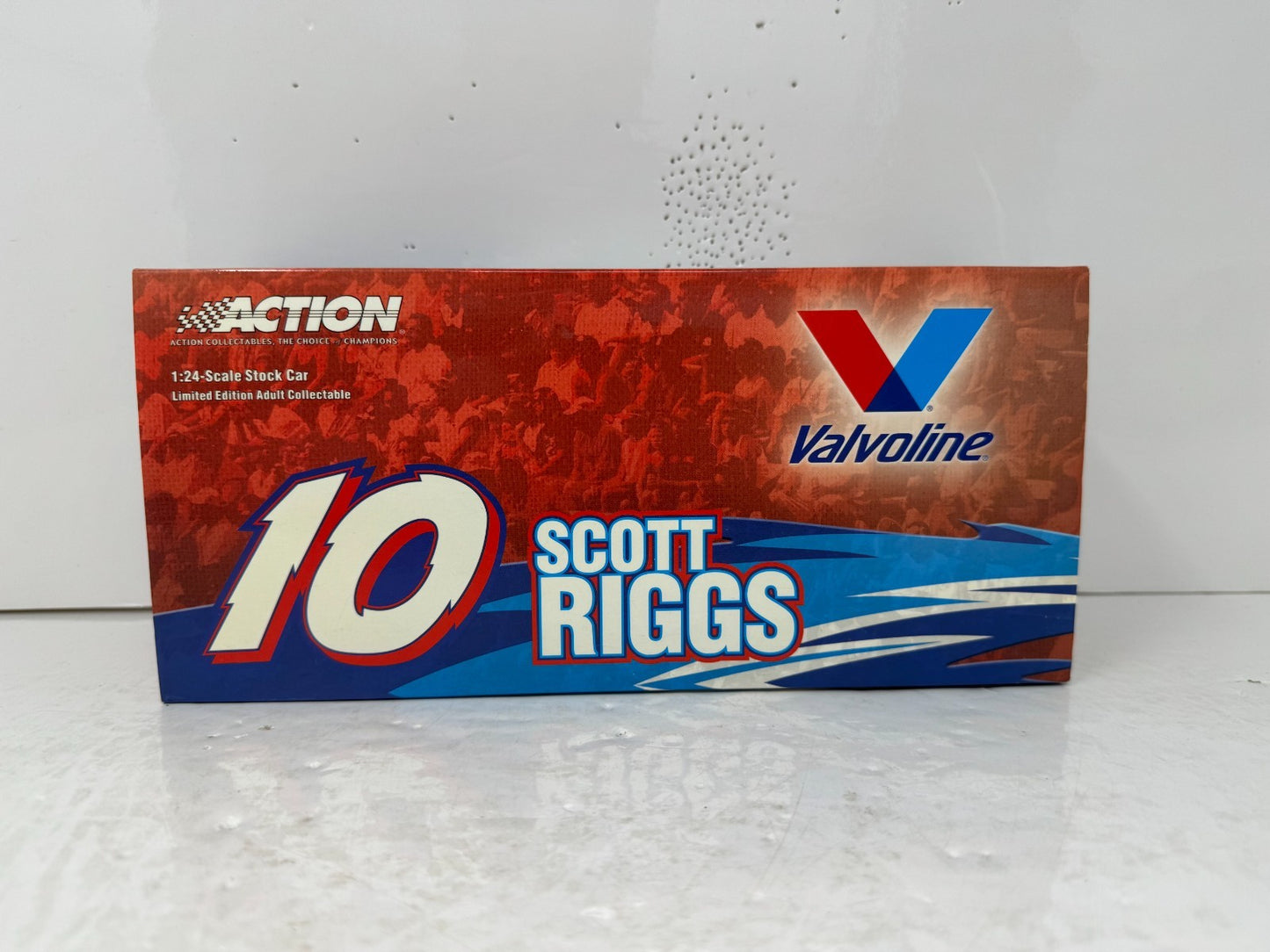 Action NASCAR #10 Scott Riggs Valvoline 2004 Monte Carlo 1:24 Diecast