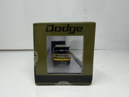 M2 Machines 1974 Dodge W200 Power Wagon & 1970 Challenger T/A CHASE 1:64 Diecast