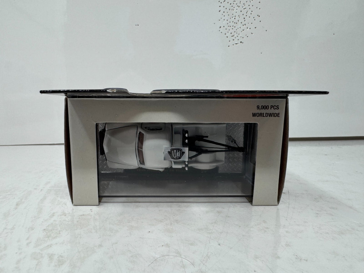 M2 Machines 1949 Studebaker 2R Truck 1:64 Diecast