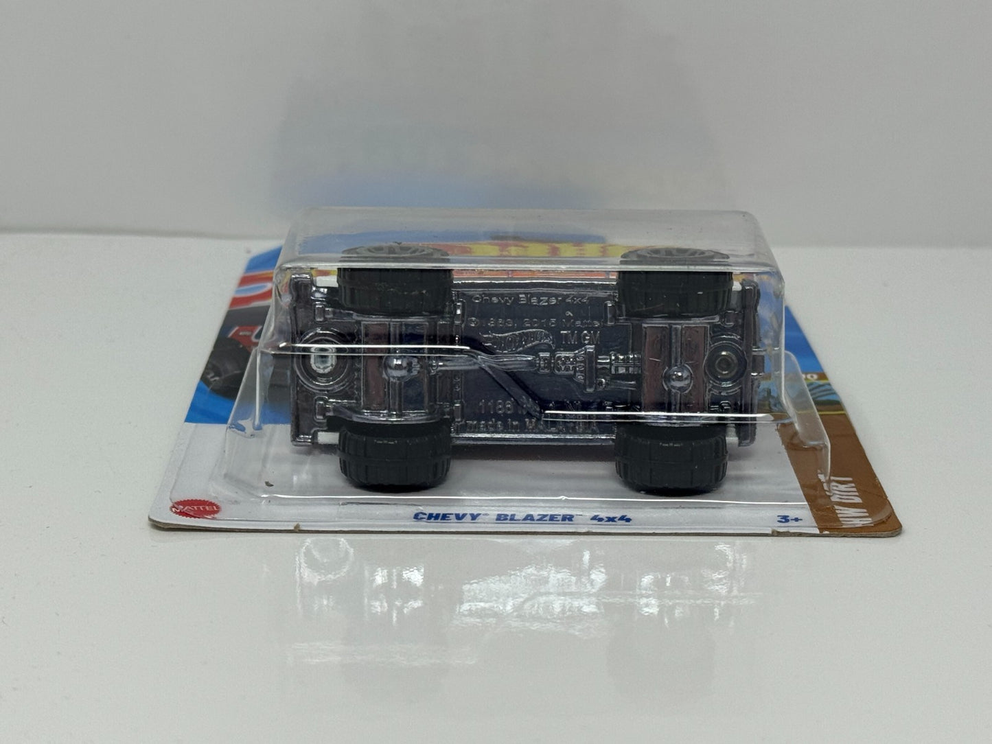Hot Wheels Dirt 1985 Chevy Blazer 4x4 1:64 Diecast
