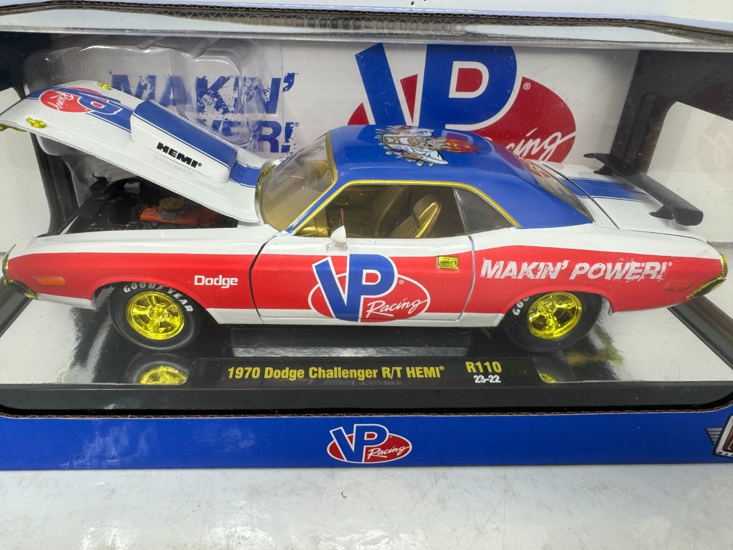 M2 Machines 1970 Dodge Challenger RT HEMI VP Racing CHASE 1:24 Diecast Gold Rims