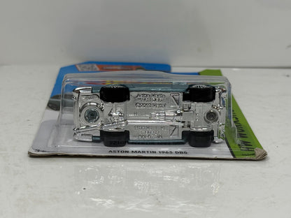 Hot Wheels Showdown 1963 Aston Martin DB5 1:64 Diecast Blue