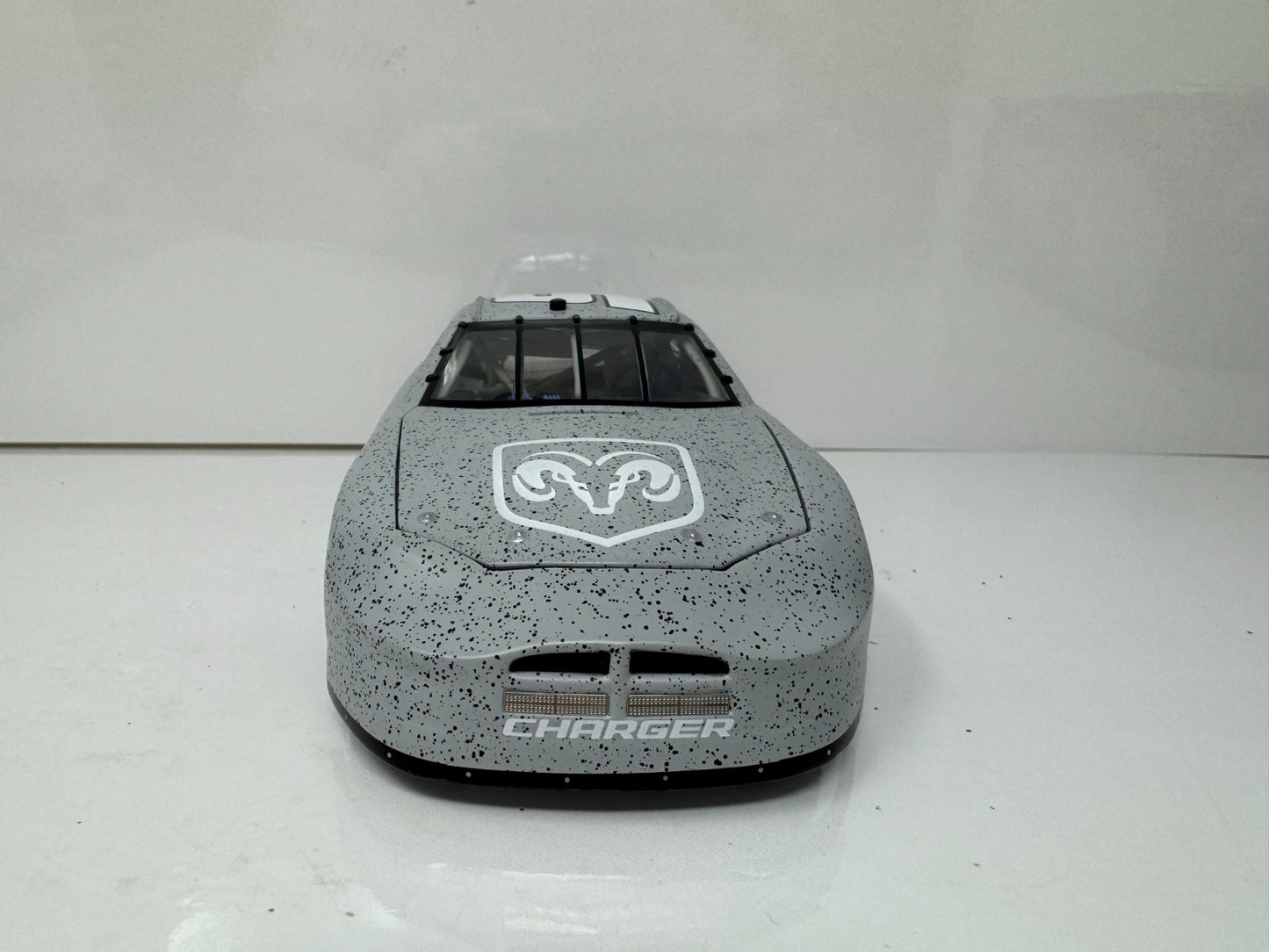 Action NASCAR Kasey Kahne #9 Dodge Dealers Test Car 2005 Charger 1:24 Diecast