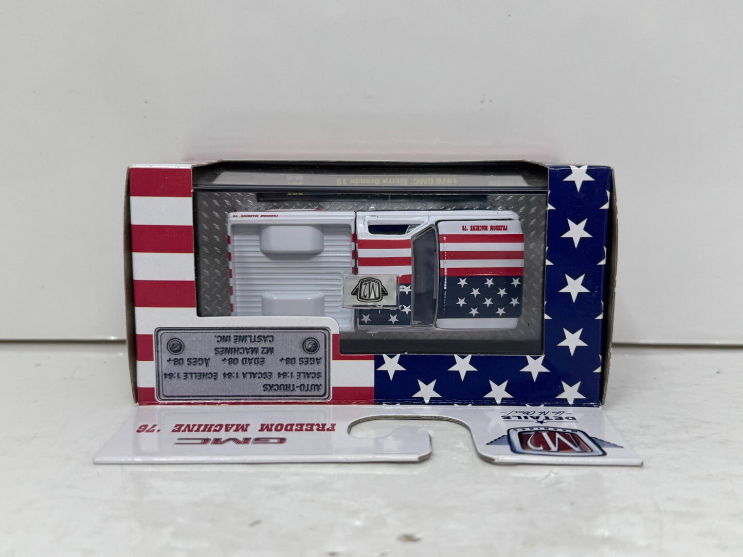 M2 Machines Freedom Machine 1976 GMC Sierra Grande 15 1:64 Diecast