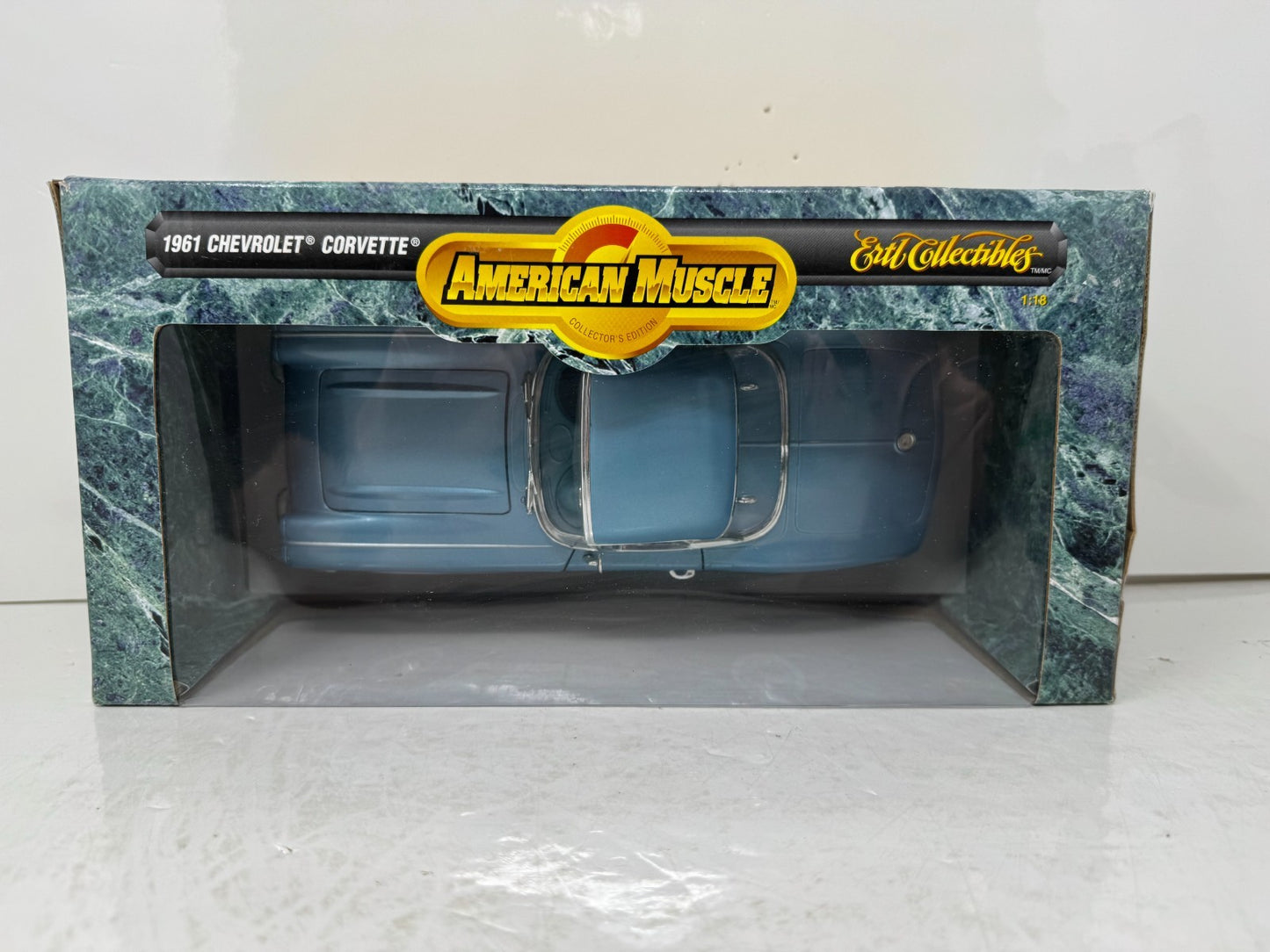 Ertl American Muscle 1961 Chevrolet Corvette 1:18 Diecast