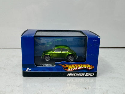 Hot Wheels Collectibles Volkswagen Beetle Green 1:87 Diecast Car w/ Case RARE