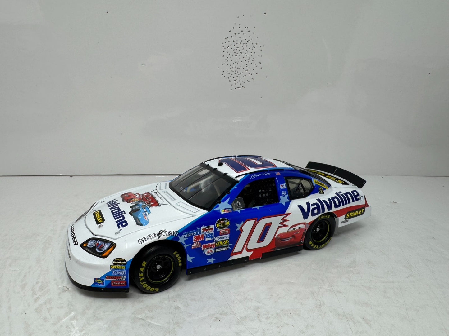Action Nascar #10 Scott Riggs Valvoline Cars 2006 Dodge Charger 1:24 Diecast