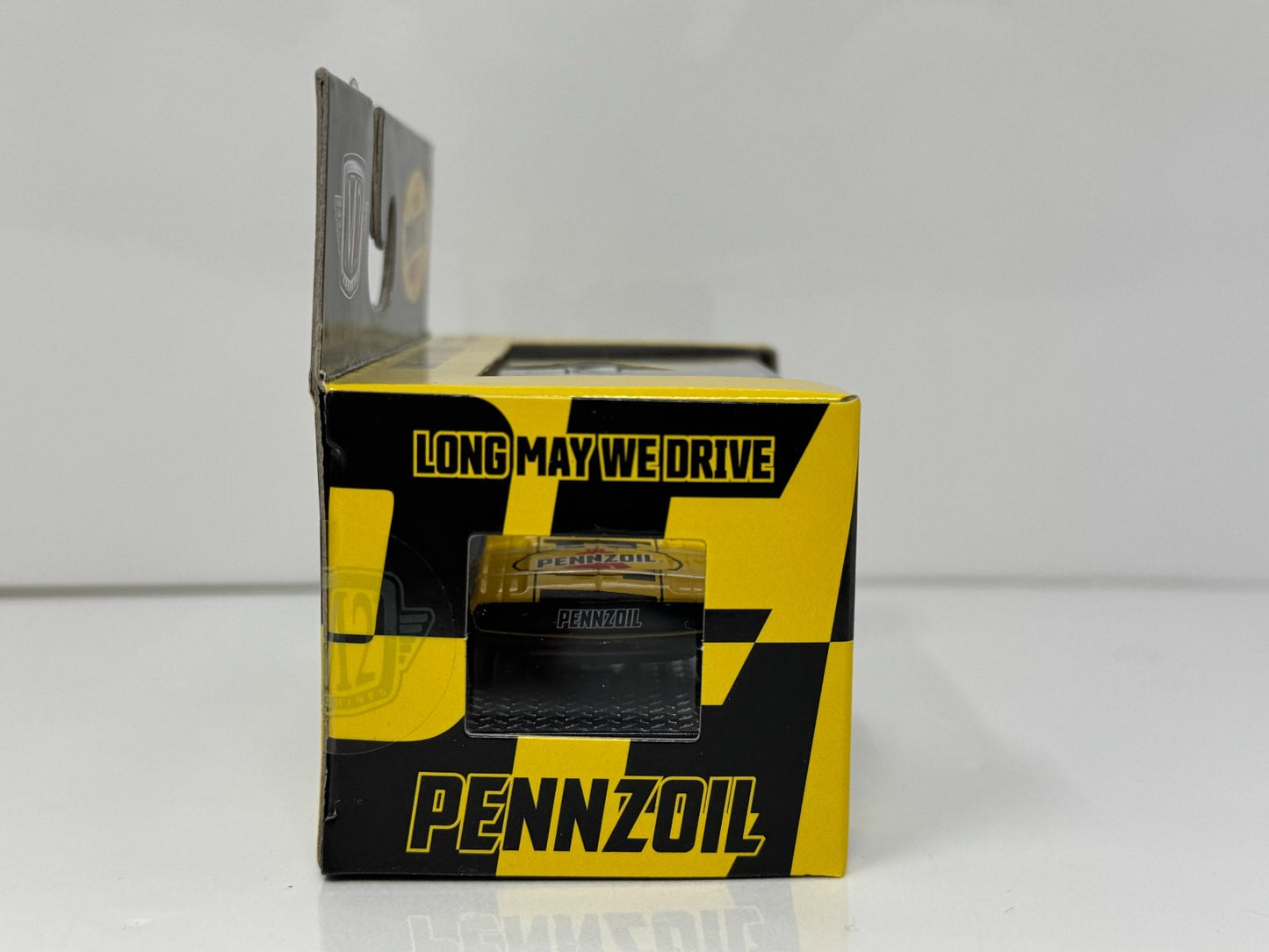 M2 Machines Pennzoil 1971 Dodge Challenger Funny Car 1:64 Diecast