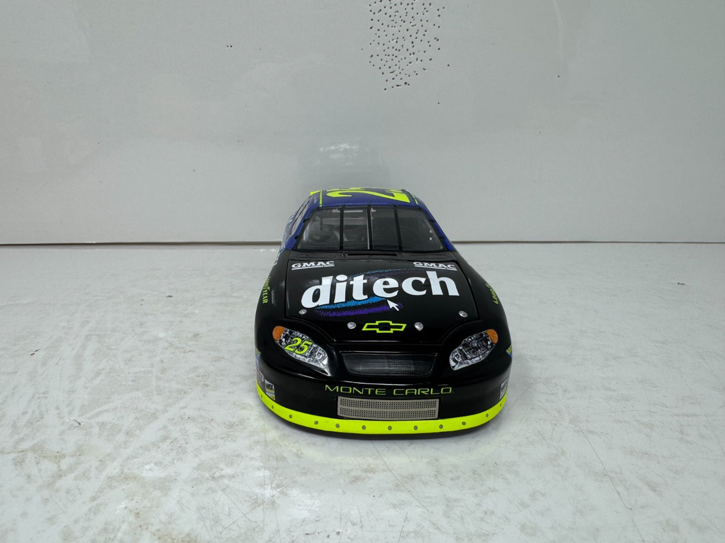 Action NASCAR #25 Brian Vickers GMAC 2004 Chevy Monte Carlo 1:24 Diecast