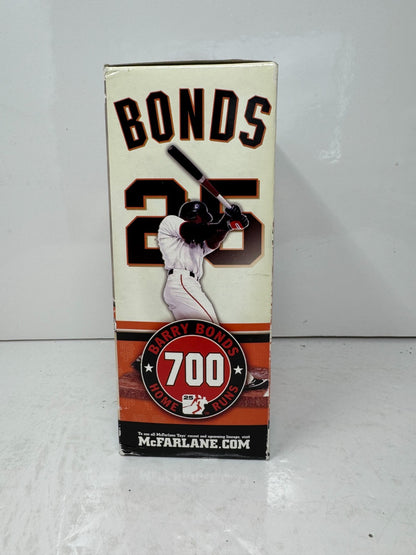 McFarlane MLB Barry Bonds San Francisco Giants Commemorative 700 Home Run Figure